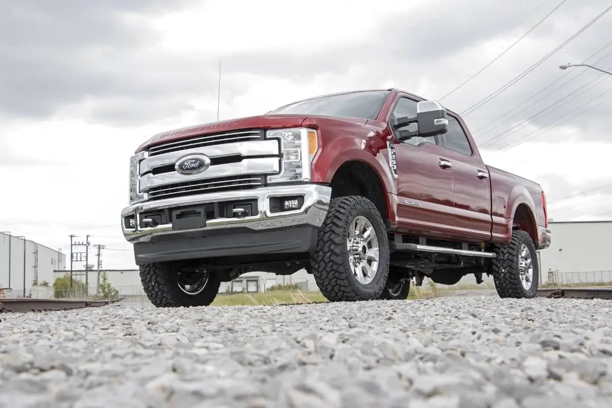 Rough Country 3 Inch Suspension Lift Kit Ford F-250 Super Duty 4WD 2017-2022 50220-config