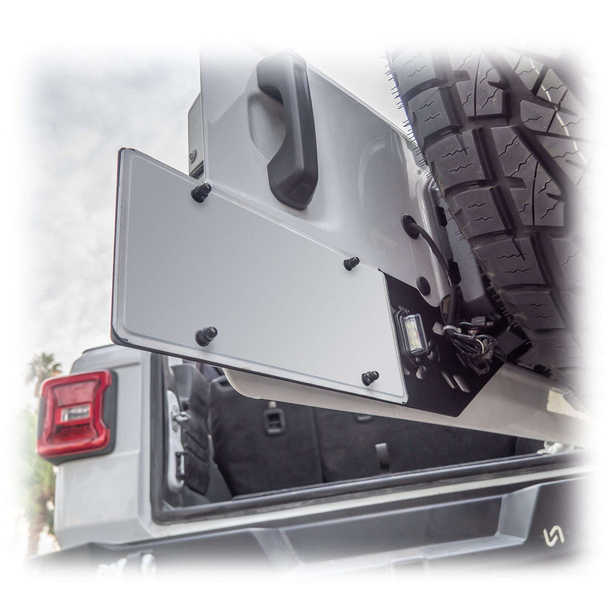 Jeep JL License Plate Relocation Kit Turn Offroad