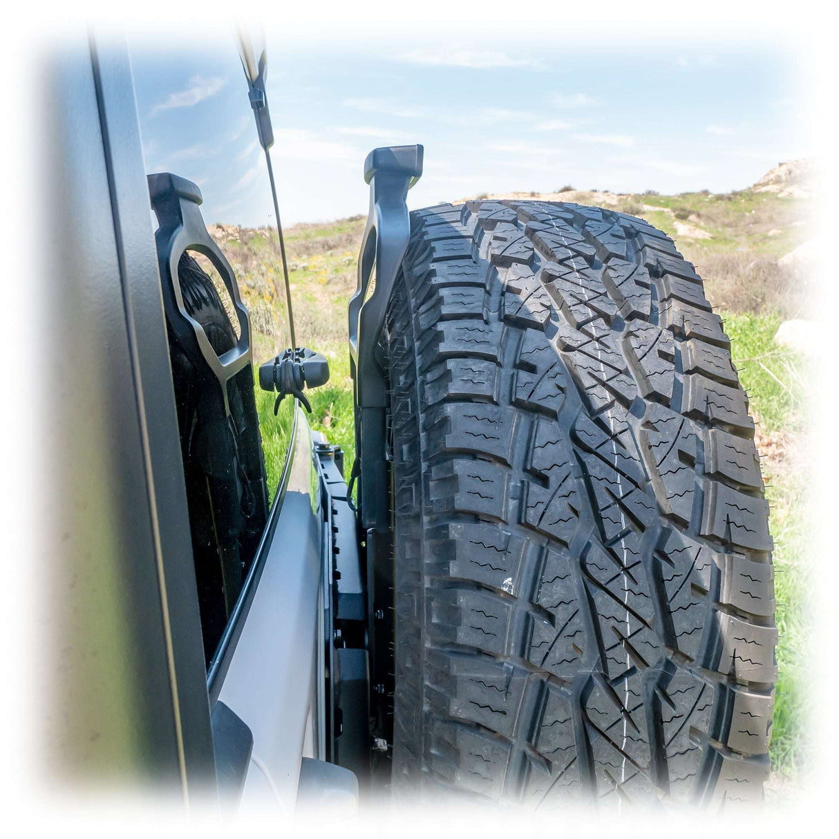 Jeep JL Tailgate Reinforcement Tire Carrier | 2018–2025 Turn Offroad