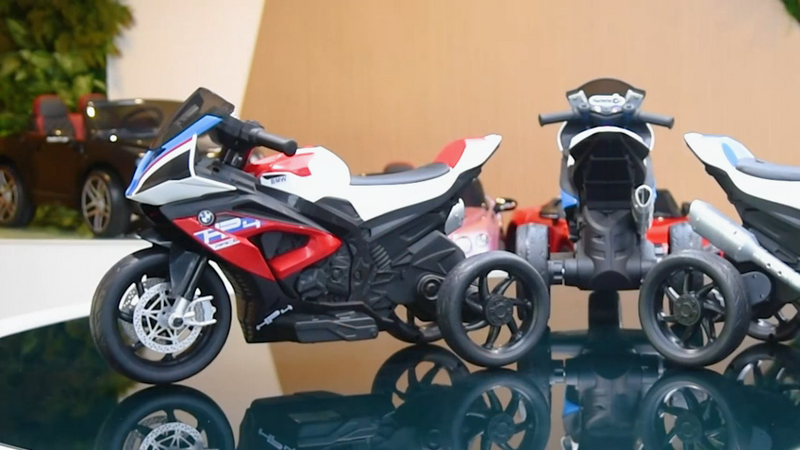 Licensed BMW 3-Wheel Electric Ride-On Motorcycle for Kids with Lights - White