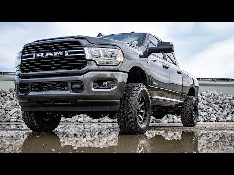 Rough Country 2.5 Inch Leveling Kit Ram 2500 4WD 2014-2026 & 3500 2013-2026 377-config