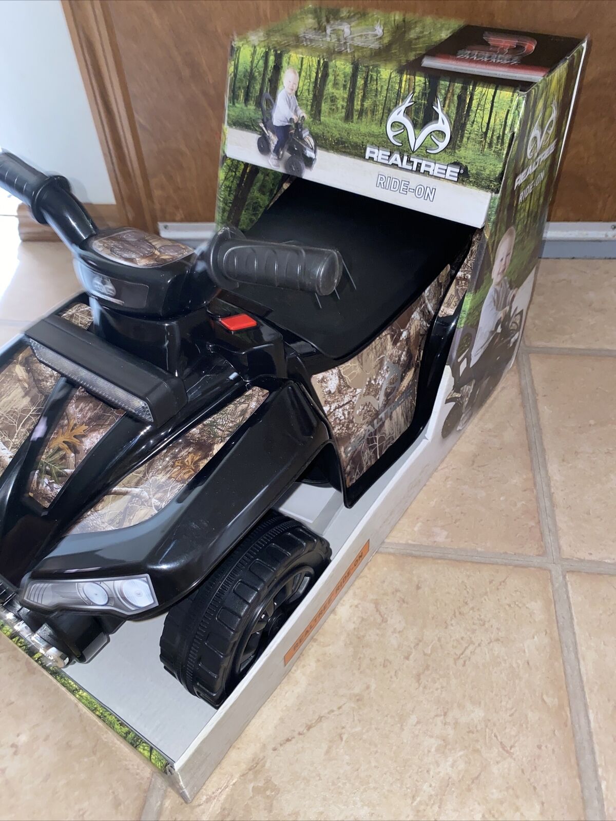 RealTree Ride-On with Working Light Bar for Boys by Dynacraft - Distressed Packaging