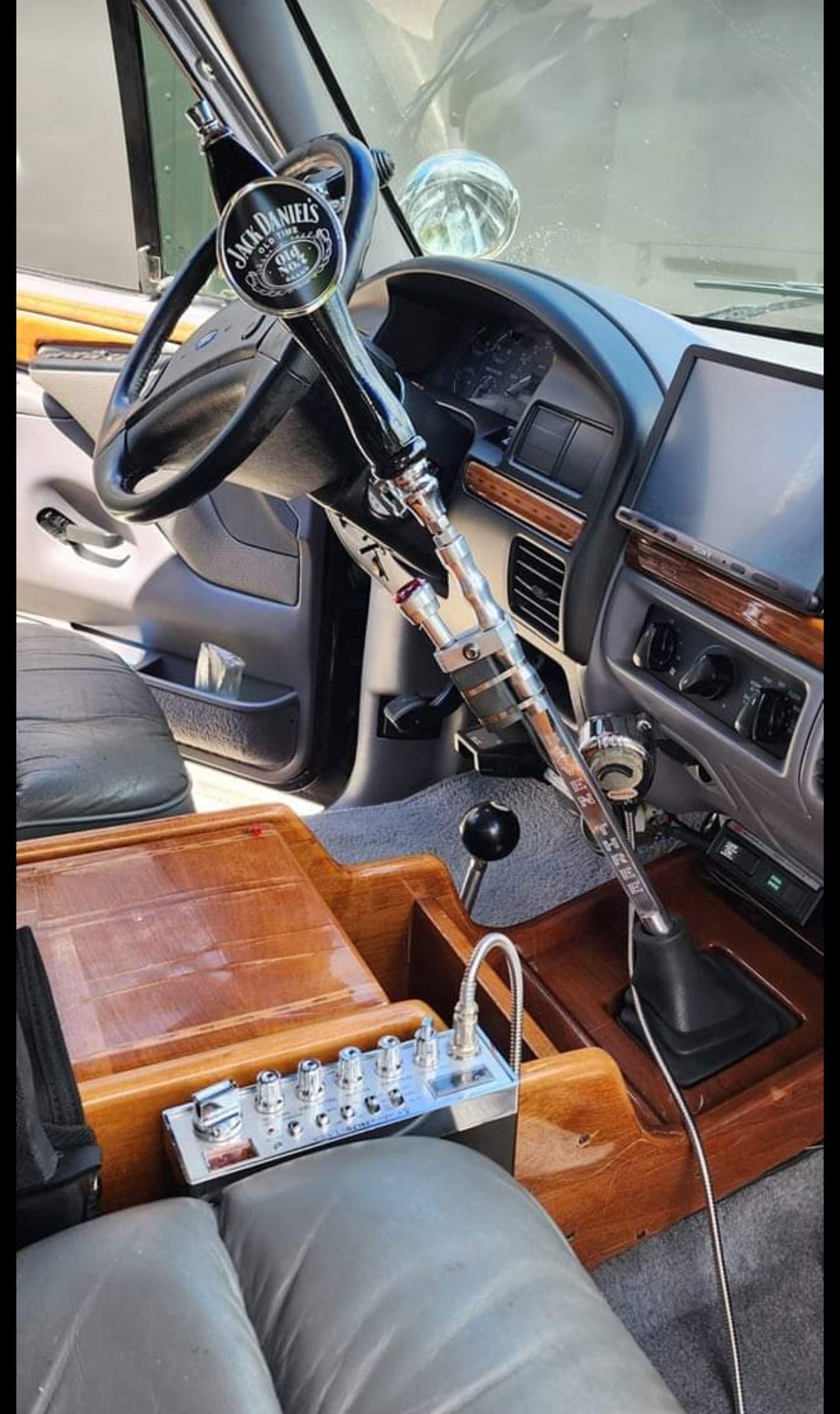 Diesels and Dirtbags 18" ZF5/6 Straight Shifter - 1987-2010 Ford F-Series & Bronco Diesels and Dirtbags