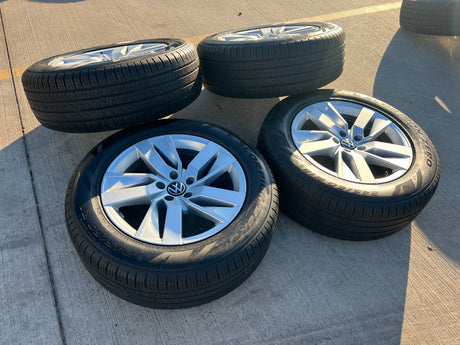 18" VW Atlas OEM wheels rims tires 70073 Audi Q7 Q8 Texas Truck Tire