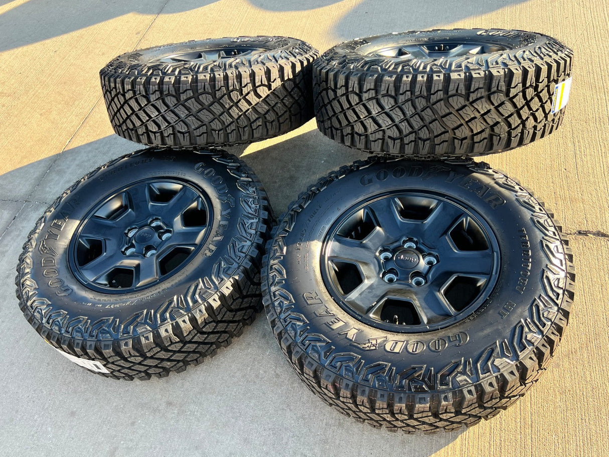17" Jeep Wrangler Rubicon OEM 9260 wheels rims Gladiator GOODYEAR  A/T 33" NEW Texas Truck Tire