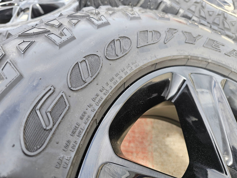18" Jeep Wrangler Sahara OEM 9221 9255 wheels rims 2020 2021 2022 2023 2024 2025 Texas Truck Tire