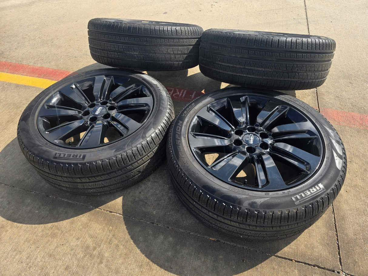 22" Lincoln Navigator OEM rims wheels Black Label 95384 10496 tires PIRELLI NEW Texas Truck Tire