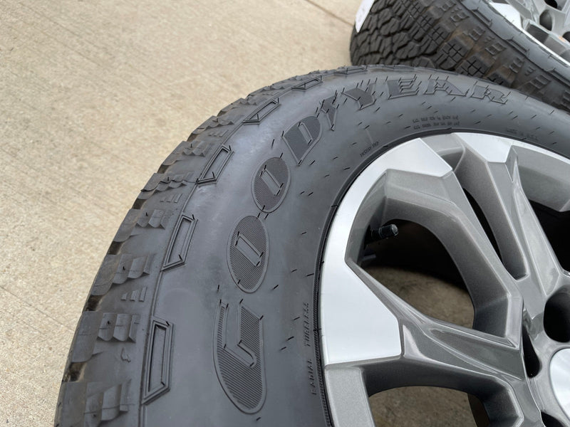 20" Chevy Tahoe Silverado OEM 14090 95417 wheels rims tires GOODYEAR A/T Texas Truck Tire