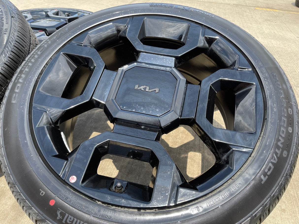 20" Kia Sorento X-PRO OEM wheels rims tires Telluride Sedona 2024 2025 2026 NEW Texas Truck Tire