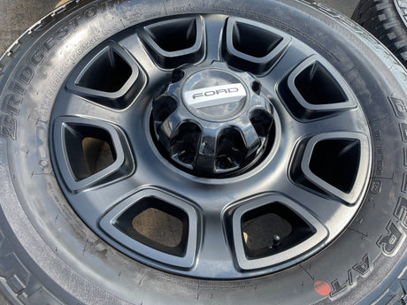 20" Ford F-250 F-350 OEM Lariat Platinum wheels rims 10486 tires 2025 2026 NEW Texas Truck Tire