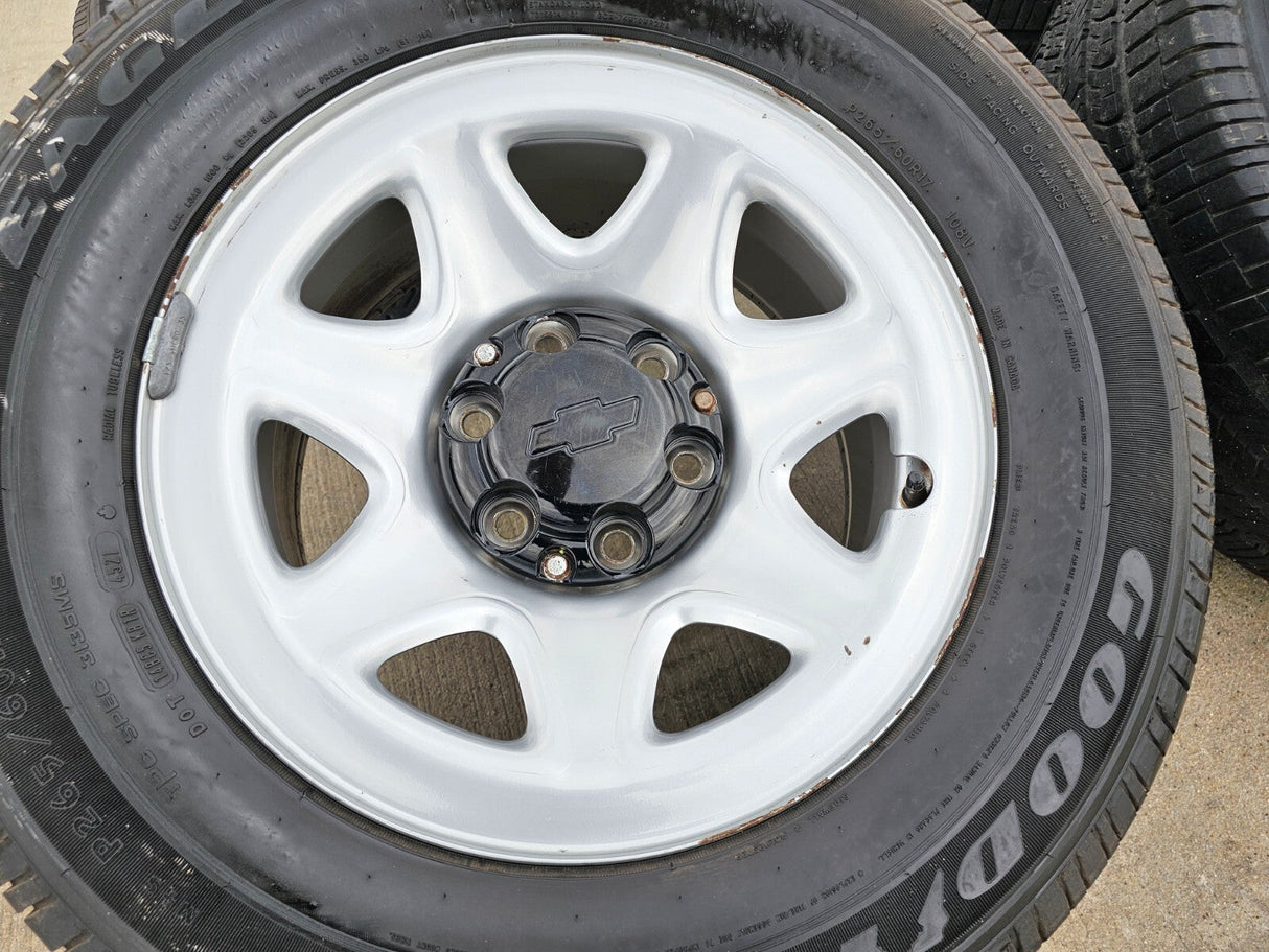 17" Chevy Tahoe PPV OEM Police Package 8111 wheels rims tires Texas Truck Tire