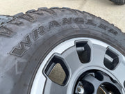 18" Ford F-250 F-350 OEM TREMOR rims wheels 10482 tires DURATRAC R/T 35" Texas Truck Tire