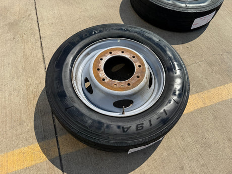 19.5" Ford F-450 Dually F-550 rim RAM 4500 OEM 10x225 spare Texas Truck Tire