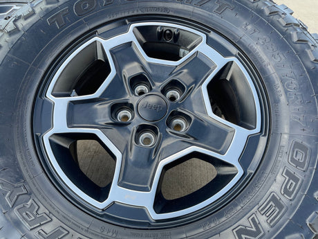 17" Jeep Wrangler RUBICON OEM wheels rims tires 9259 black TOYO 33" Texas Truck Tire