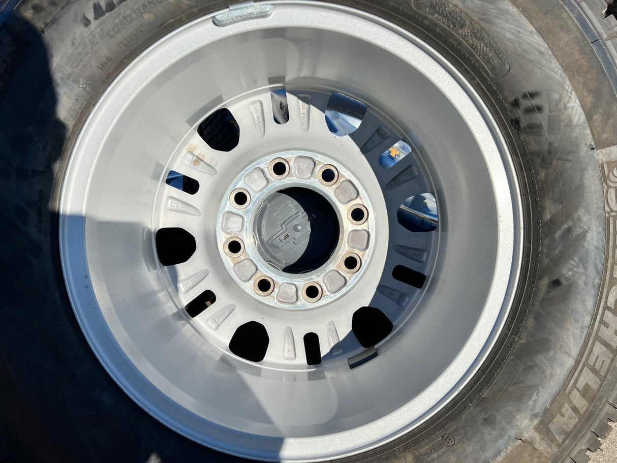 18" Chevy Silverado 2500 3500 OEM 5959 wheels rims MICHELIN LTX A/T2 NEW Texas Truck Tire