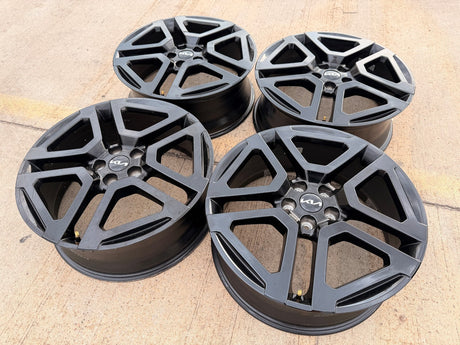20" Kia Telluride Prestige X-PRO OEM wheels rims 74721 Sedona 2024 2025 2026 NEW Texas Truck Tire