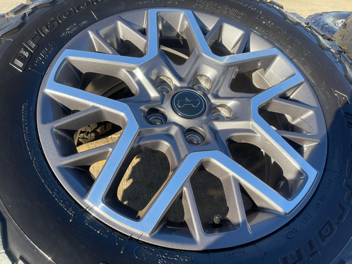 18" Jeep Wrangler Grand Cherokee Gladiator OEM 9331 wheels rims NEW BFG Texas Truck Tire