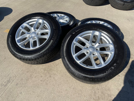 18" Jeep Grand Cherokee L OEM wheels rims 9286 Durango 2024 2025 2026 MICHELIN Texas Truck Tire