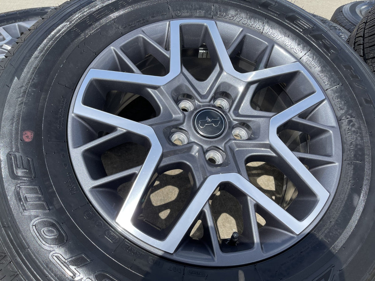 18" Jeep Wrangler Grand Cherokee Gladiator OEM 9331 wheels rims 2025 2026 NEW Texas Truck Tire