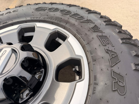 18" Ford F-250 F-350 OEM TREMOR rims wheels 10482 tires 35" DURATRAC A/T Texas Truck Tire