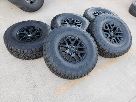 17" Ford F-150 Raptor Bronco OEM rims wheels BFG 10461 tires 2025 2026 BFG NEW Texas Truck Tire