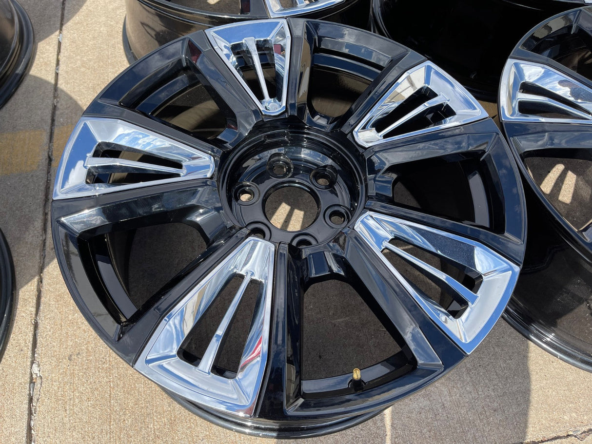 22" Chevy Tahoe RST OEM wheels rims 14046 96951 Silverado Suburban Texas Truck Tire