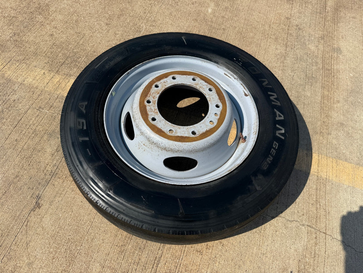 19.5" Ford F-450 Dually F-550 rim RAM 4500 OEM 10x225 spare Texas Truck Tire