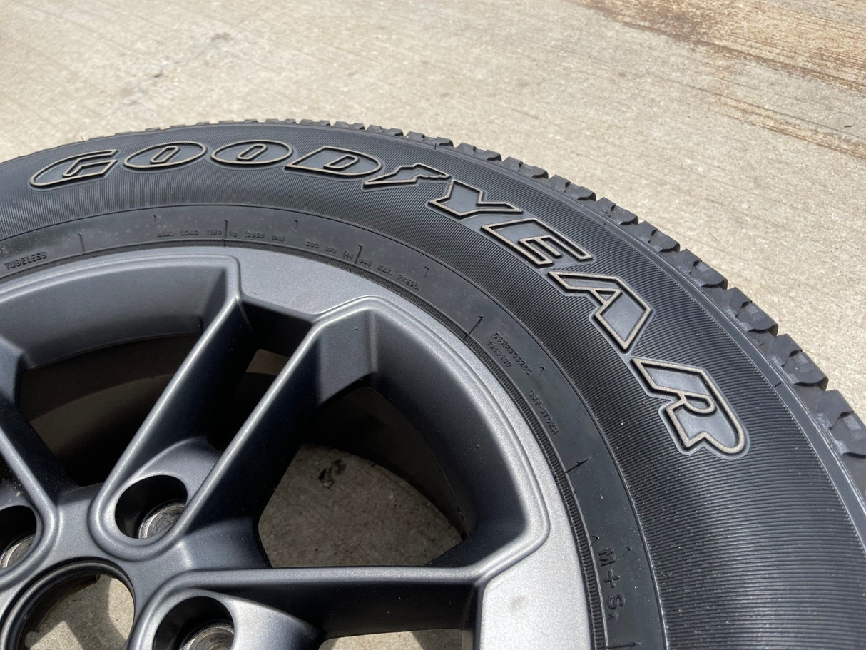 17" Jeep Wrangler Gladiator OEM 9158 9197 wheel rim GRAY spare Texas Truck Tire