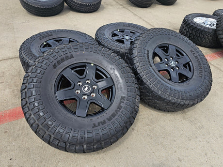 (4) 17" Ford Bronco wheels rims 95292 10383 SASQUATCH Ranger KENDA 37" Texas Truck Tire