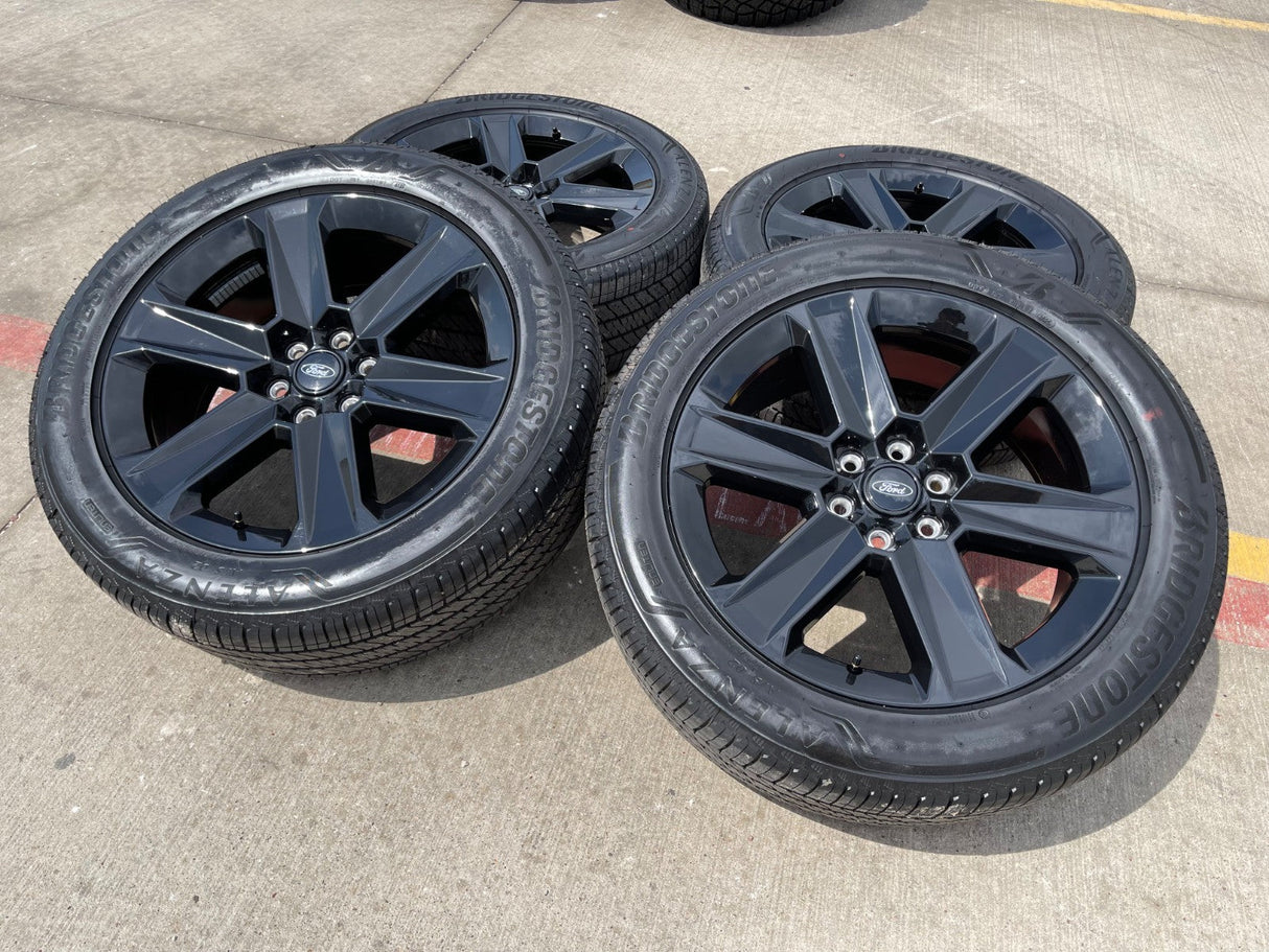 22" Ford F-150 LOBO LARIAT OEM black rim wheel tire Expedition 2026 2027 NEW Texas Truck Tire