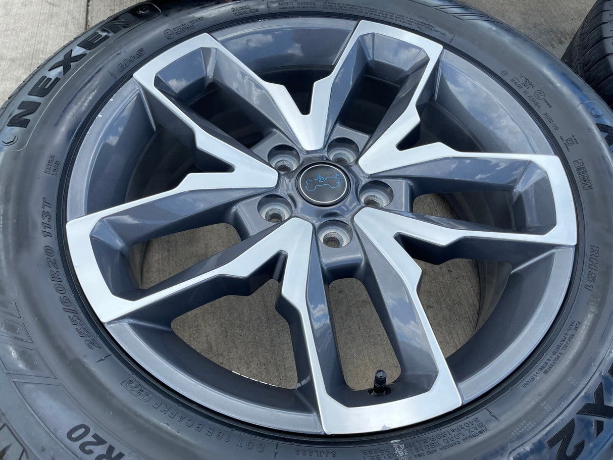 20" Jeep Wrangler Rubicon 4XE OEM 9333 wheels rims Gladiator 2024 2025 Texas Truck Tire