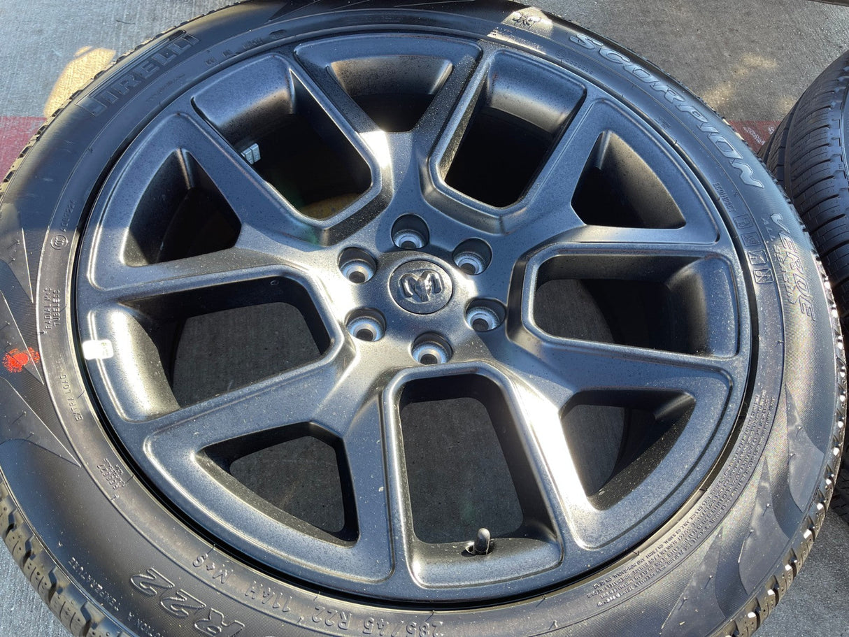 22" Dodge Ram 1500 OEM LIMITED Laramie wheels rims black 2725 2684 PIRELLI NEW Texas Truck Tire