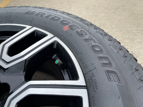 20" GMC Sierra AT4 2500 3500 OEM wheels rims 5950 Silverado 2023 2024 2025 2026 Texas Truck Tire