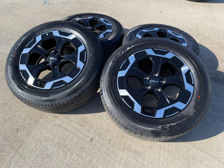 18" Hyundai Santa Fe Cruz OEM wheels rims 52910 Black 2024 2025 2026 TOYO NEW Texas Truck Tire