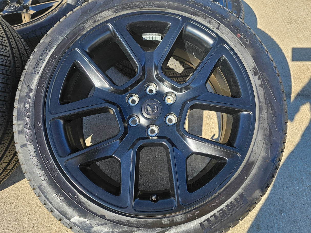 22" Dodge Ram 1500 OEM LIMITED Laramie wheels rims black 2725 2684 PIRELLI NEW Texas Truck Tire