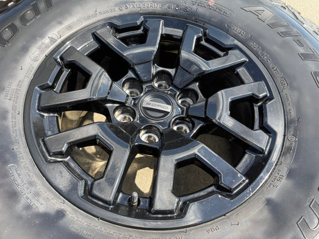 17" Ford F-150 Raptor Bronco OEM rims wheels 10461 tires 37" BFG Texas Truck Tire