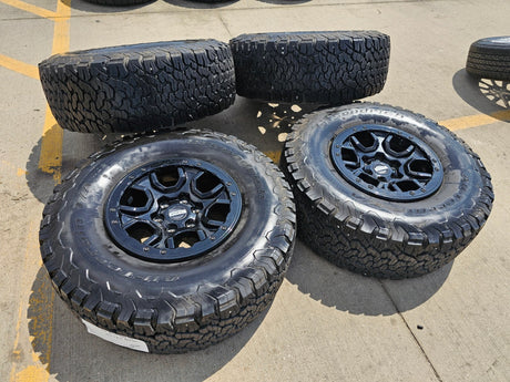 17" Ford Bronco SASQUATCH wheels rims BEADLOCK 10388 Ranger tires BFG KO2 A/T Texas Truck Tire