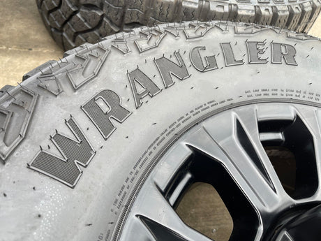 18" Ford F-250 F-350 TREMOR OEM rims wheels 10097 tires GOODYEAR 35" Texas Truck Tire