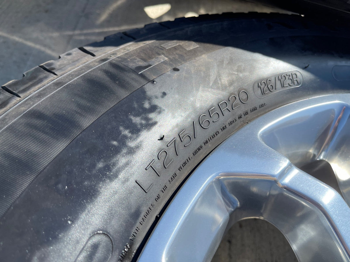 20" Chevy Silverado HIGH COUNTRY GMC Sierra AT4 2500 3500 OEM 95685 wheels rims Texas Truck Tire