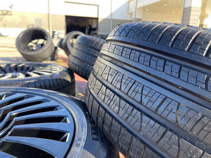 22" Lincoln Navigator OEM rims wheels 10179 Black Label tires PIRELLI NEW Texas Truck Tire