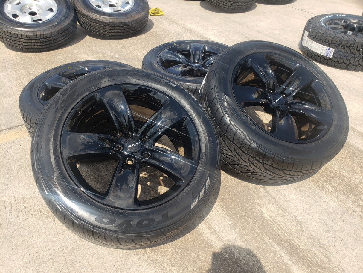 20" Jeep Grand Cherokee SRT Trackhawk OEM 9139 wheels rims tires NEW Texas Truck Tire