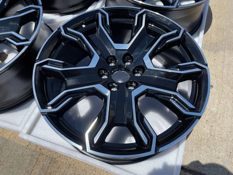 24" GMC Yukon Sierra Chevy Tahoe Escalade V OEM wheels rims 2025 2026 NEW Texas Truck Tire