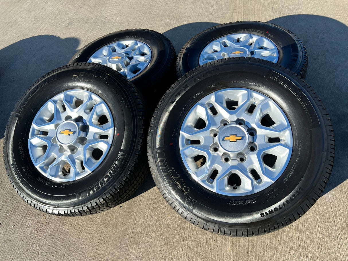 18" Chevy Silverado 2500 3500 OEM 5959 wheels rims MICHELIN LTX A/T2 NEW Texas Truck Tire