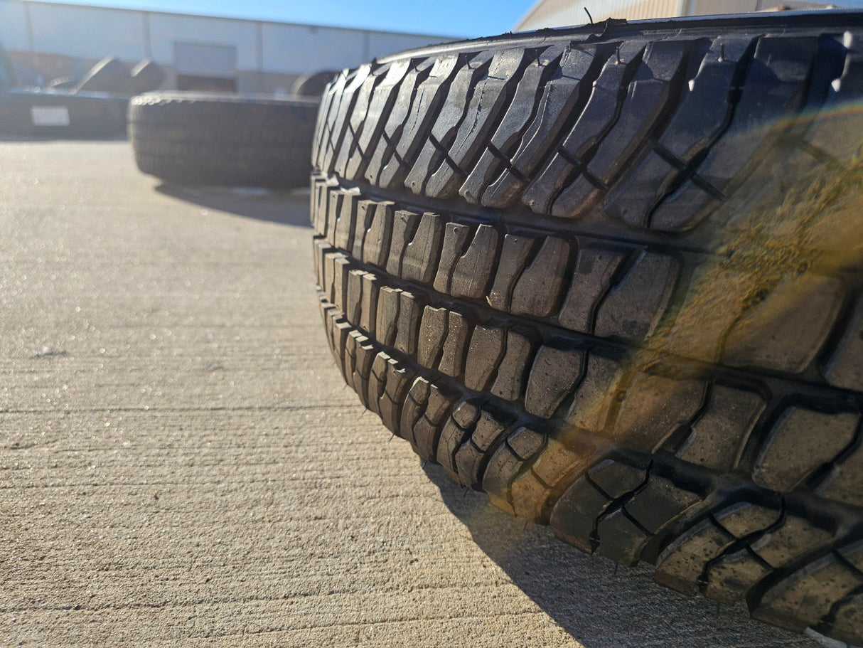 17" Ford F-350 Dually OEM rim wheel 10478 tire MICHELIN NEW Texas Truck Tire