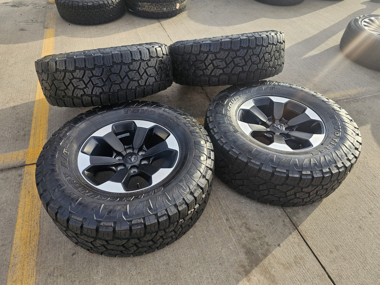 18" Dodge Ram 1500 Rebel Black OEM 2671 wheels rims TOYO A/T3 35" Texas Truck Tire