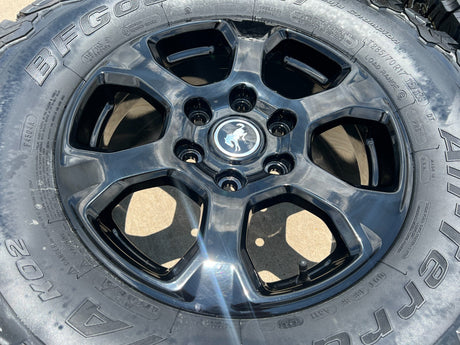 17" Ford Bronco SASQUACH wheels rims 10384 OEM Ranger 2024 2025 2026 NEW Texas Truck Tire
