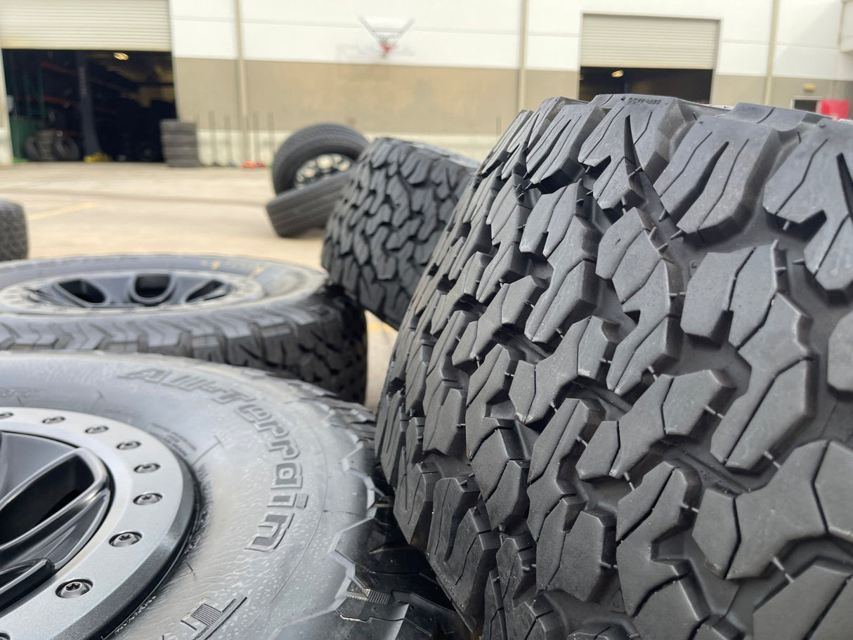 17" Ford F-150 Raptor OEM BEADLOCK rims wheels 10459 95210 BFG KO2 35" tires NEW Texas Truck Tire