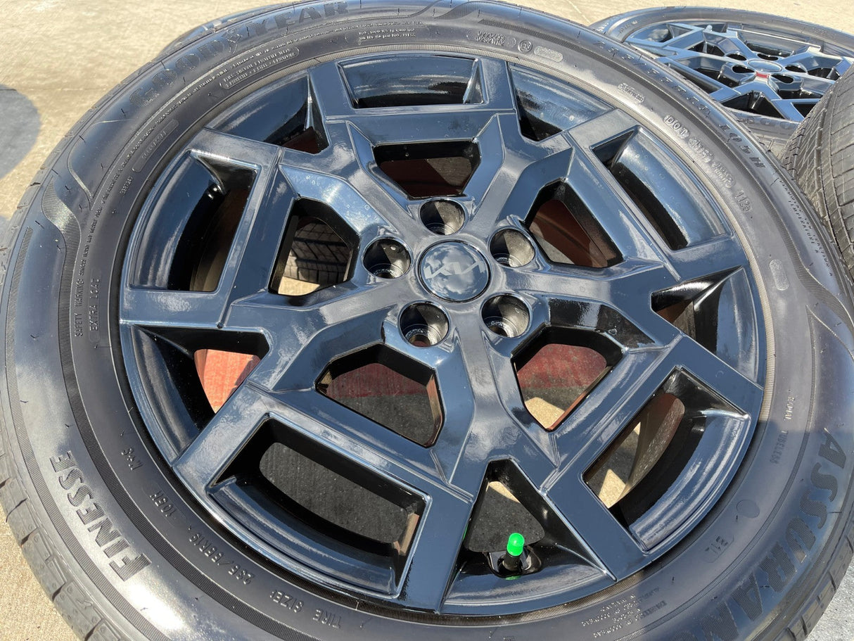 19" Kia Carnival Sorento OEM 94045 wheels rims Sonata Stinger K4 K5 2025 2026 Texas Truck Tire