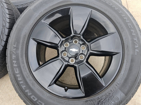 18" Chevy Colorado REDLINE OEM wheels rims 5747 5818 tires 2019 2020 2021 2022 Texas Truck Tire