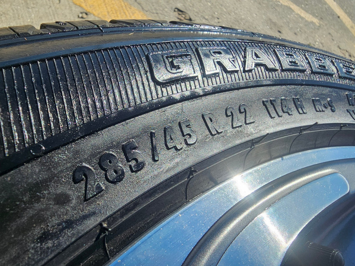 (1) 22" Lincoln Navigator BLACK LABEL OEM 10497 rim wheel 2022 2023 2024 GENERAL Texas Truck Tire